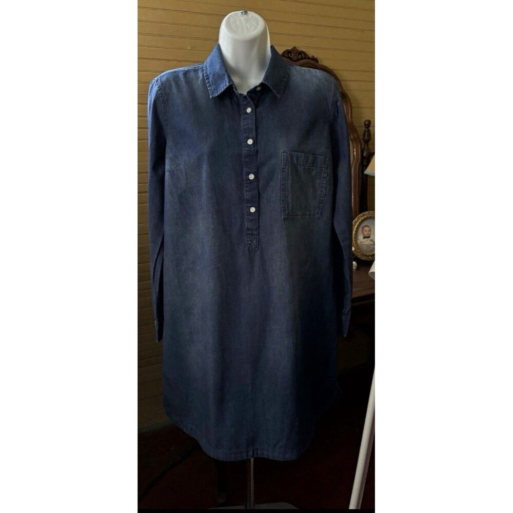 Old Navy Size Medium Women’s 100% Cotton Denim Dress 42” Bust 34” L Blue